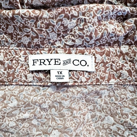 Frye and Co Monica Floral Print Button Front Peplum Top Size 1X NWT - Picture 2 of 7